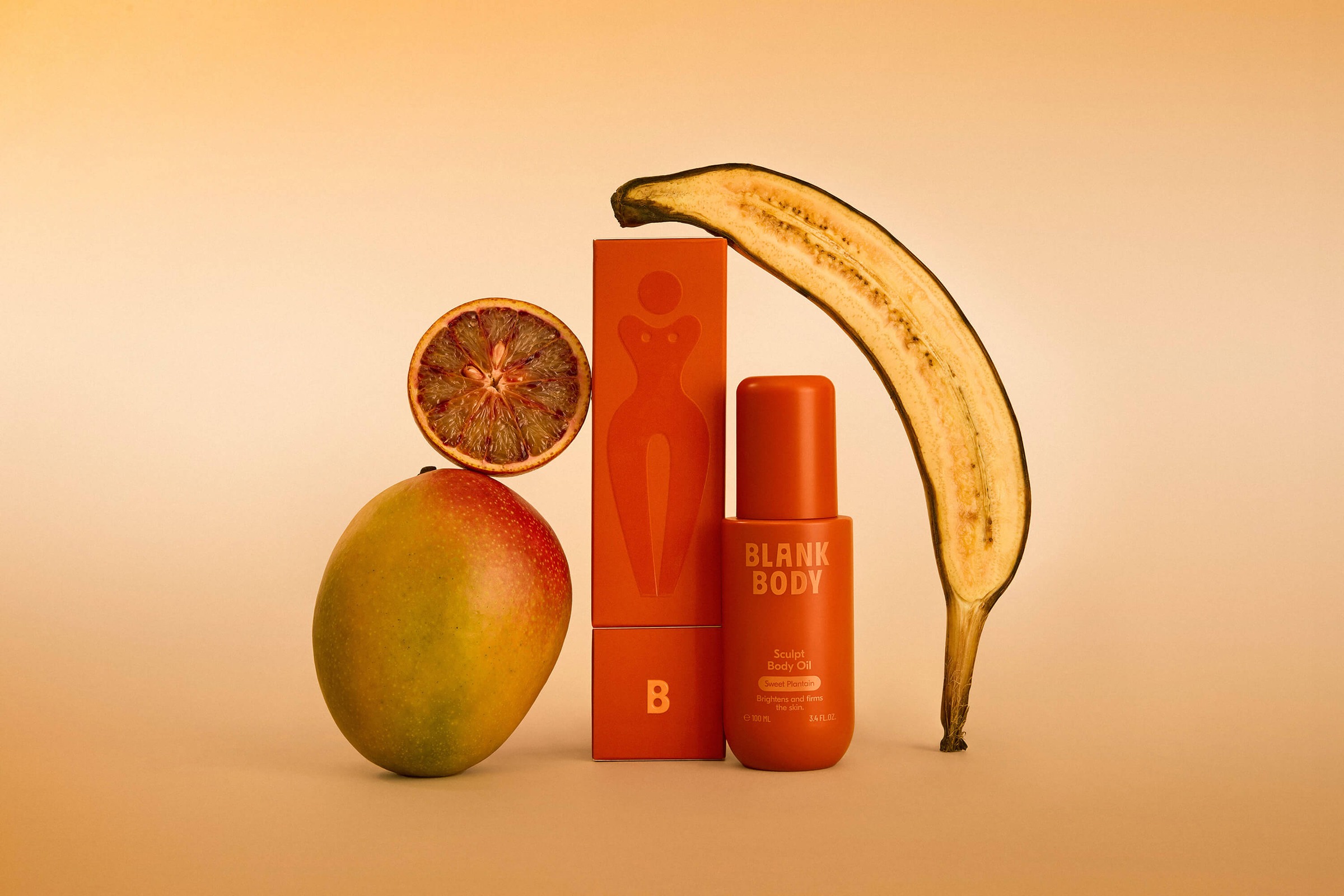 Flacon Blank Body orange accompagné d’ingrédients dans un visuel officiel.
